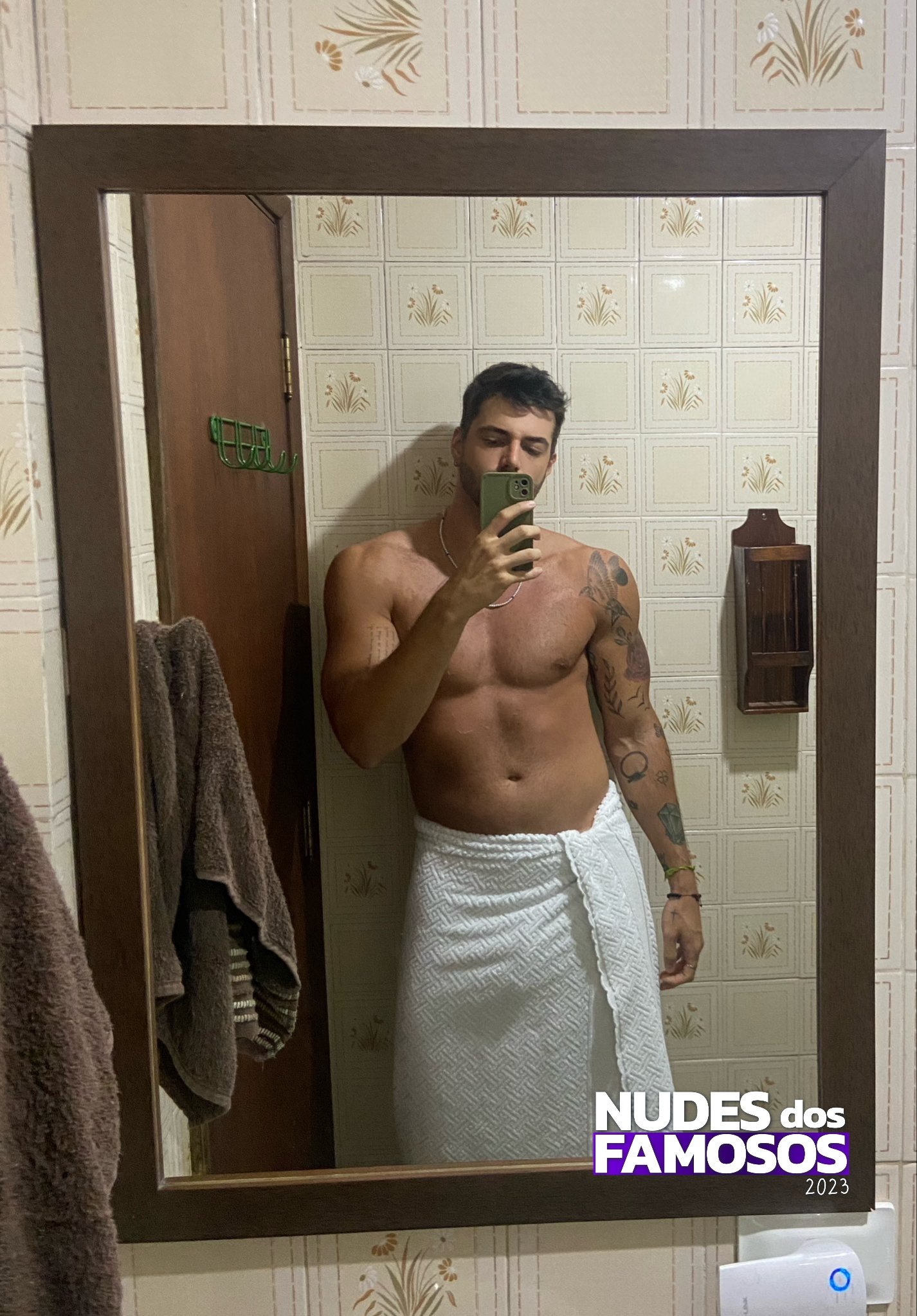 Nudes de Matheus Magalhães pelado e mostrando a rola - Fotos de Pênis